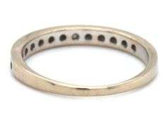 10kt White gold round brilliant cut diamond band