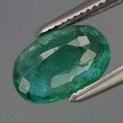 Outstanding color! 1.39ct top green Colombian Emerald!