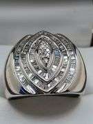 Very Nice Vintage white gold diamond ring