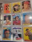 130, Huge Most Rare Vintage baseball Card Lot Collection In Pages Of Vintage Albums