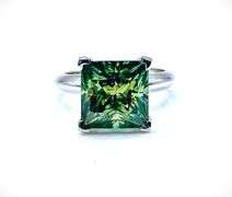 Extrordinary 9.5 Ct Russian Color Change Lab Created Alexandrite Princess Cut Ring