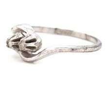 14kt White gold diamond ring