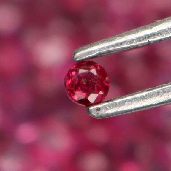 Premium 3.85ct 35 piece round cut Ruby set