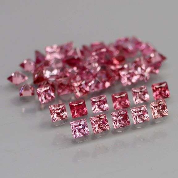 Exquisite 3.22ct set of rare pink Malaya Garnets