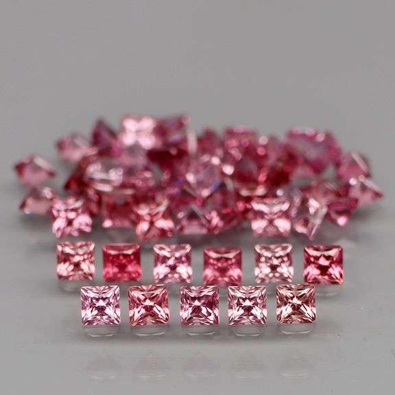 Exquisite 3.22ct set of rare pink Malaya Garnets