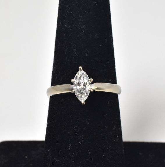 Elegant 14K White Gold Diamond Ring