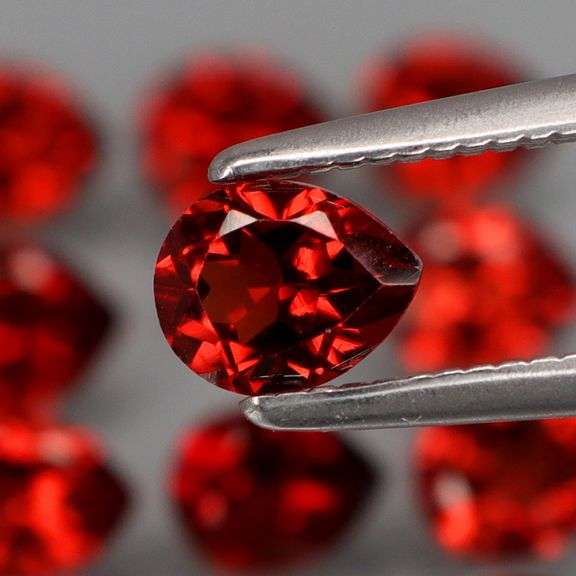 Premium cut, color, and clarity! 6.92ct Mozambique Garnet set!!!