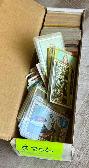 Huge Collection of Vintage Sporst Cards! Football, Baseball, Basketball, Others.