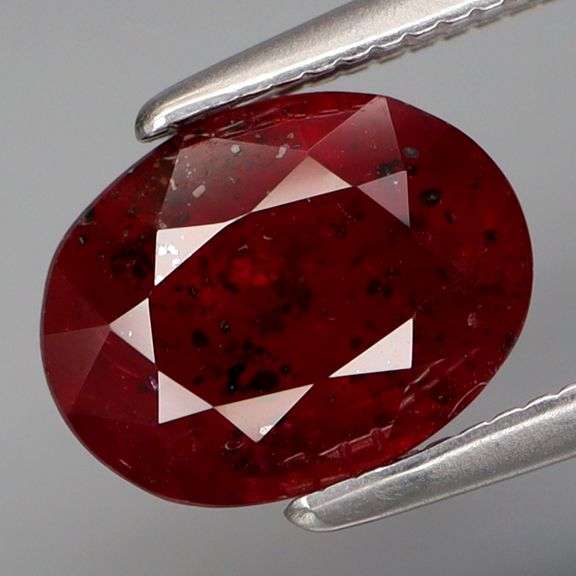 Translucent body! Deep red color! 2.08ct Mozambique Ruby!
