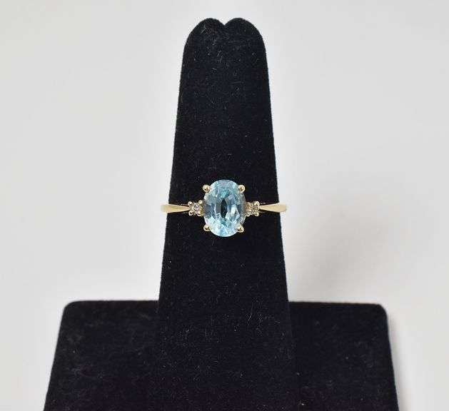 Perfect 10K Yellow Gold Aquamarine Gemstone Ring iwith Diamond Accents