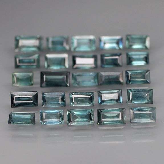 Collectors 4.16ct washed denim blue Sapphire set!