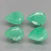 Pear shaped perfection! 2.56ct Colombian Emerald set!