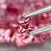 Exquisite 3.22ct set of rare pink Malaya Garnets