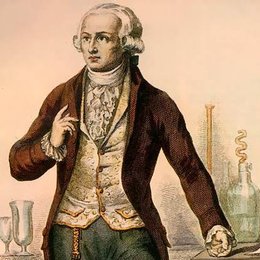 Antoine Lavoisier. - ¿Físico químico matemático o biólogo?