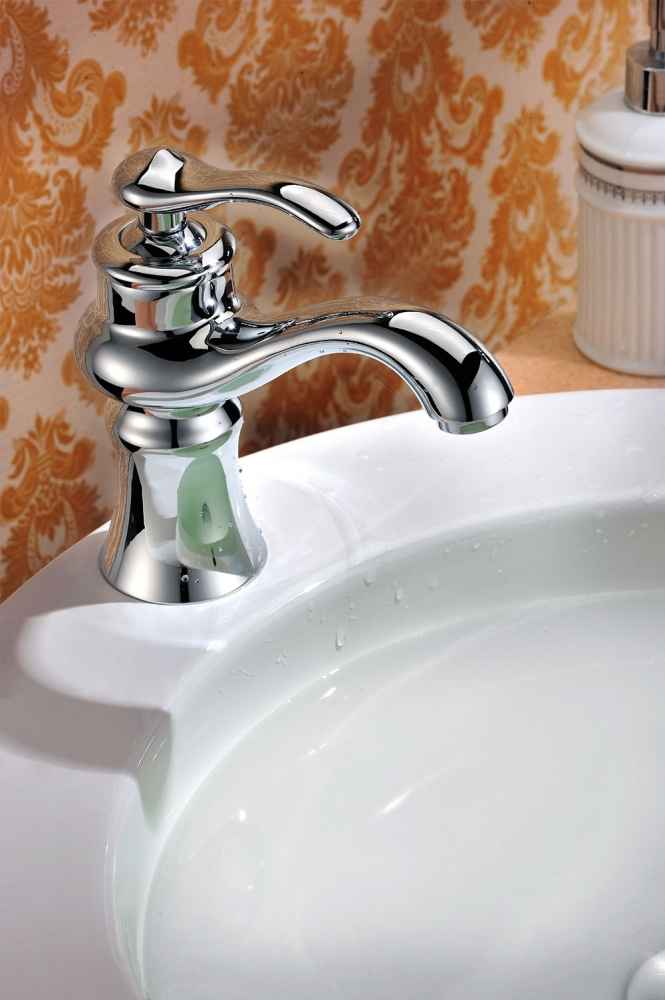 24-in. W 1 Hole Ceramic Top Set In White Color