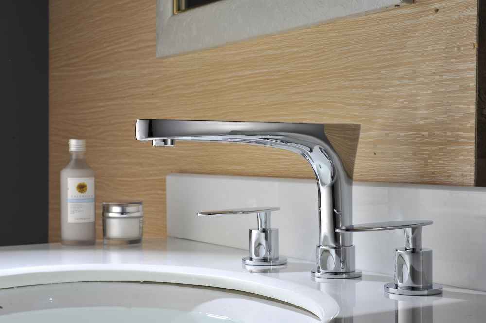 20.75-in. W CSA Rectangle Bathroom Undermount Sink Set In White - Chrome Hardware