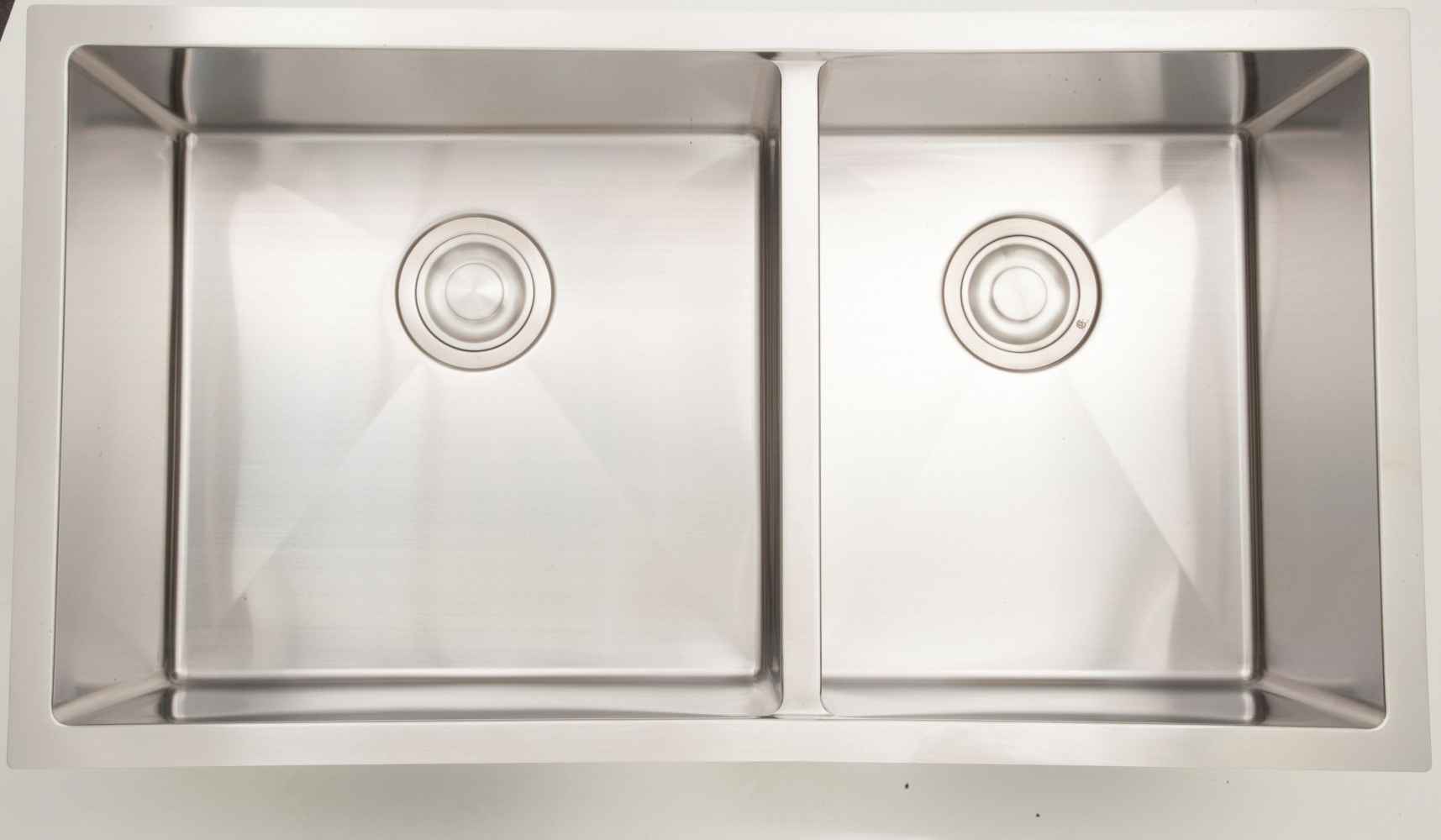 33-in. W CSA Approved Stainless Steel Kitchen Sink With 2 Bowl And 18 Gauge