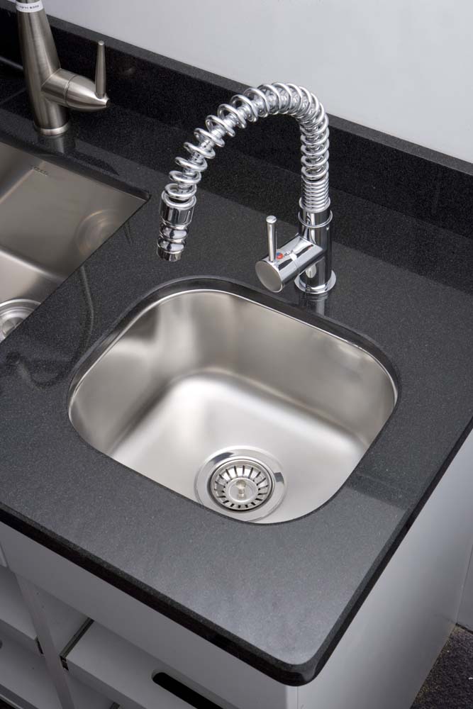 15-in. W CSA Approved Stainless Steel Kitchen Sink With 1 Bowl And 18 Gauge