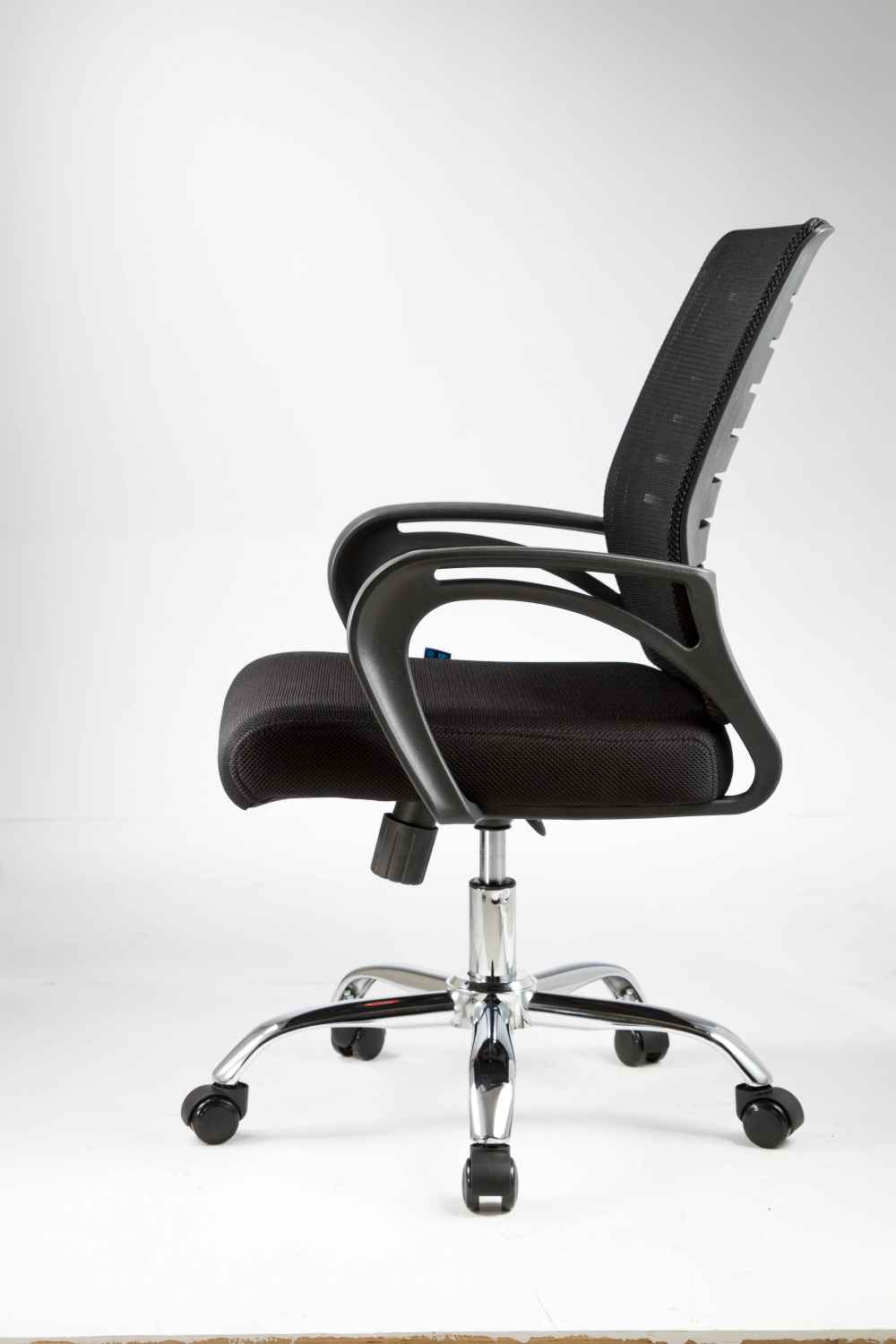 21.7-in. W 38.2-in. H Traditional Stainless Steel-Plastic-Nylon Office Chair In Black