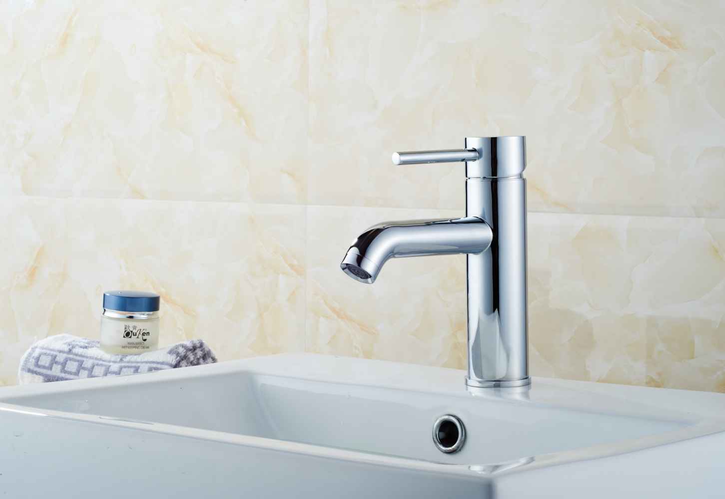 24.25-in. W 1 Hole Ceramic Top Set In White Color - Overflow Drain Incl.