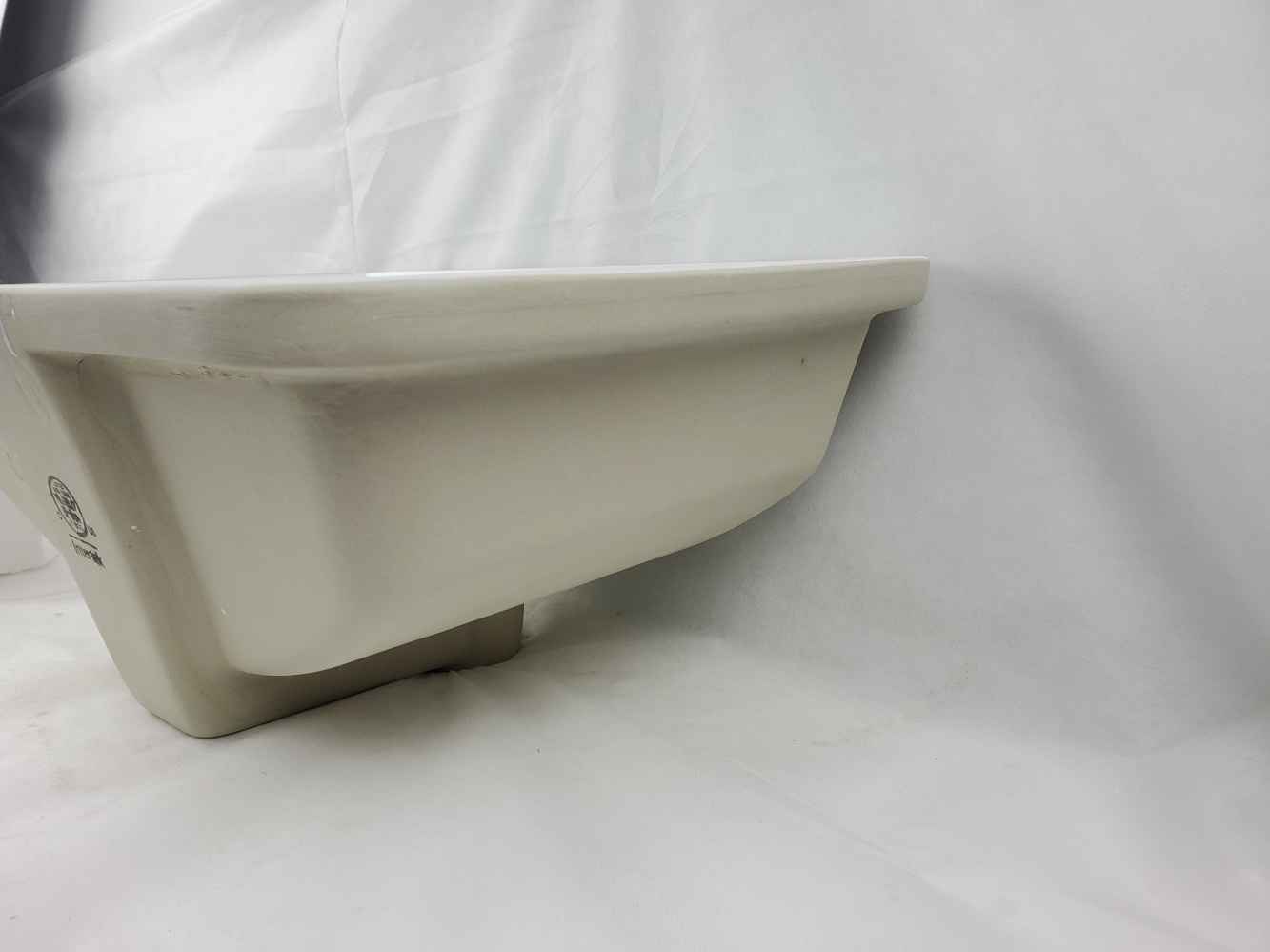 18-in. W CUPC Rectangle Bathroom Undermount Sink Set In White - Gold Hardware - Overflow Drain Incl.