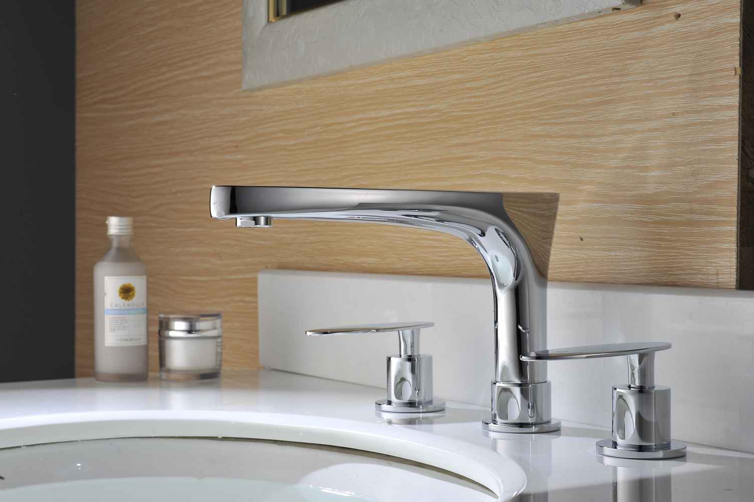 24-in. W 3H8-in. Ceramic Top Set In White Color - Drain Incl.