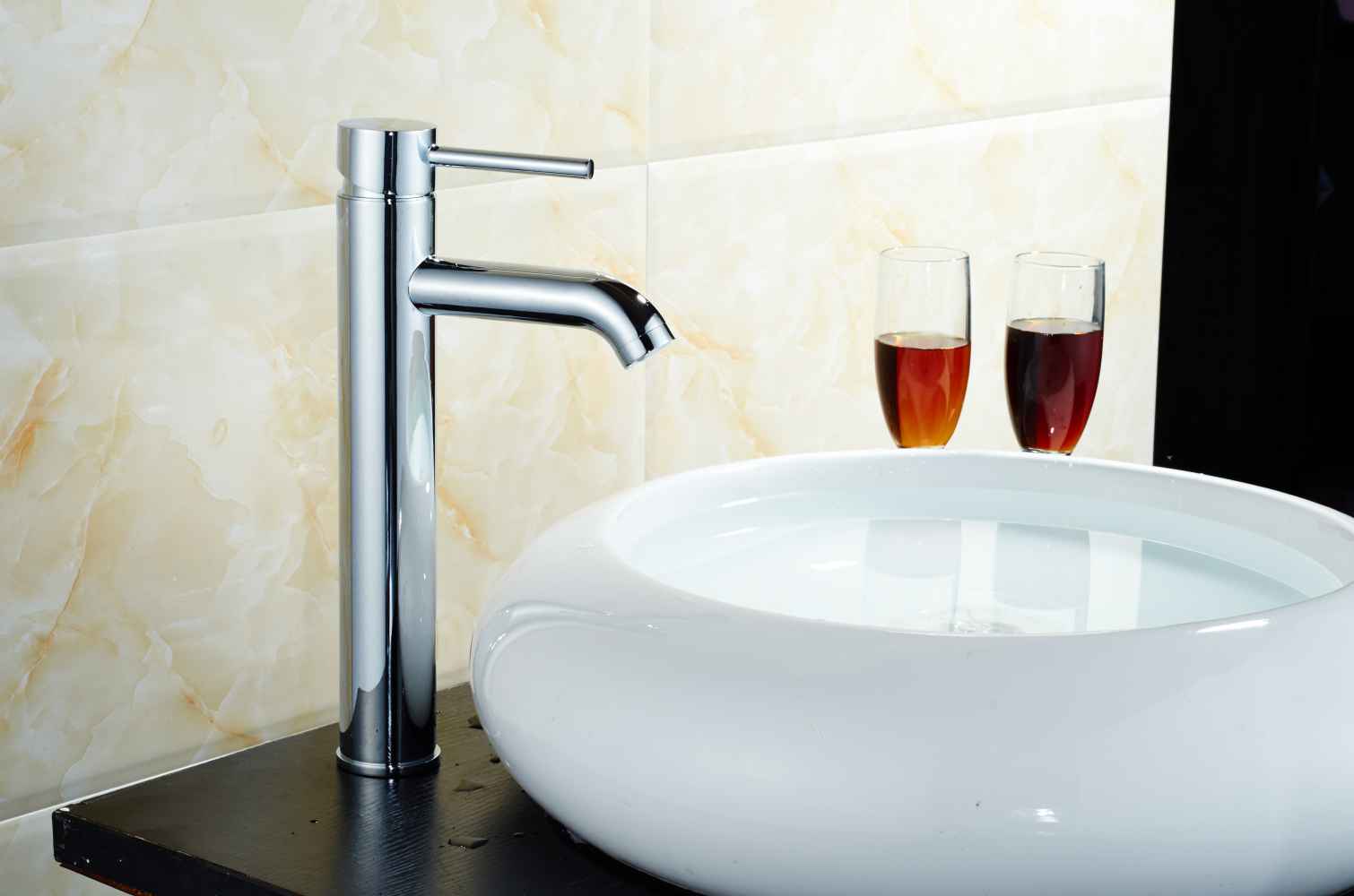 31-in. x 15.4-in. Oval Bathroom Vessel Sink Set White Enamel Glaze