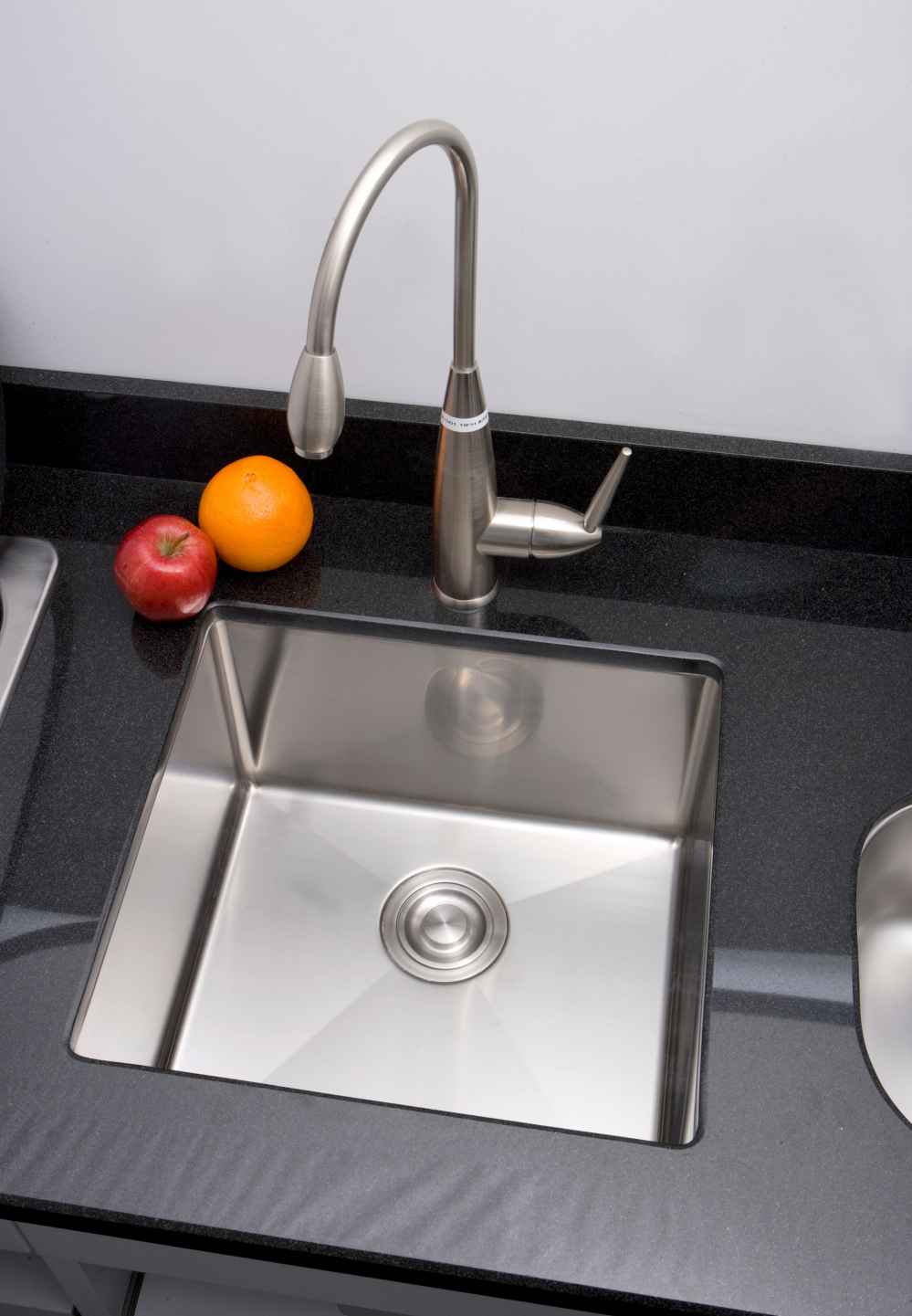 15-in. W Stainless Steel Kitchen Sink With 1 Bowl And 18 Gauge