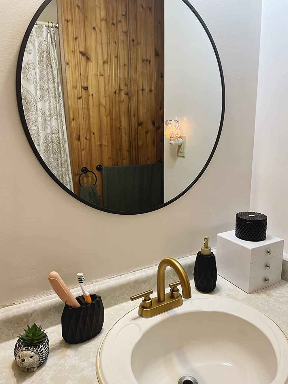 3H4-in. CUPC Brass Bathroom Sink Faucet Brushed Brass Lead Free Brass