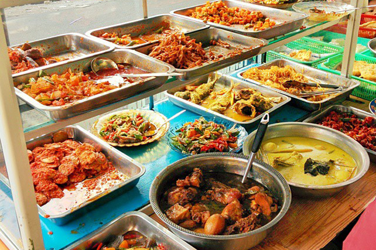 Berbisnis Warteg dengan Sistem Franchise, Tertarik Mencoba?