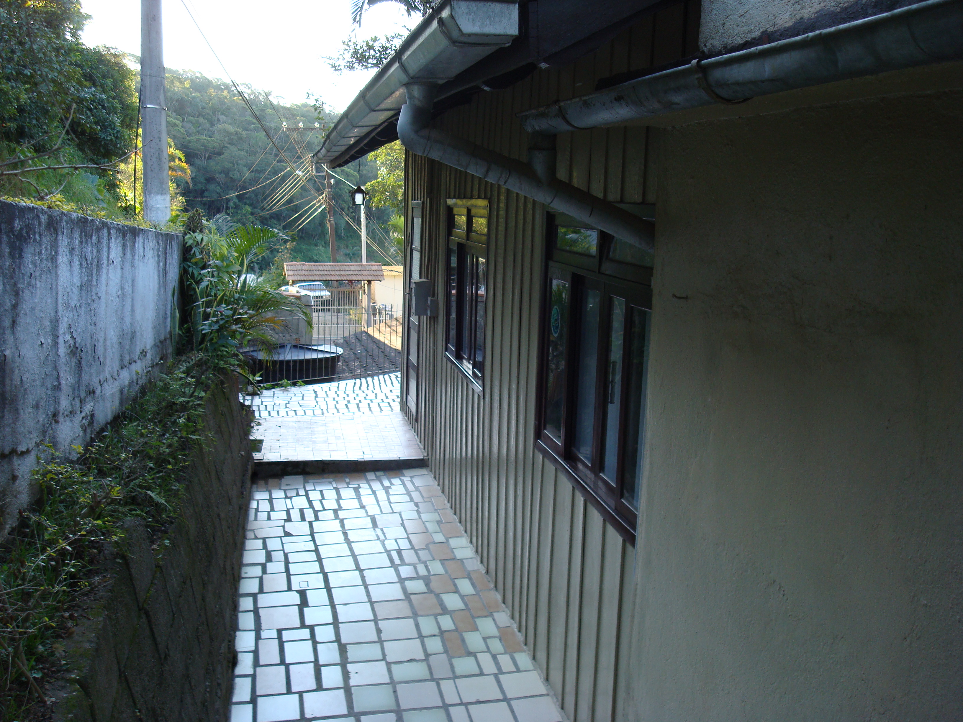 Casa com mais 3 quitinetes para investidores / Exatos 2 km do centro — foto 4