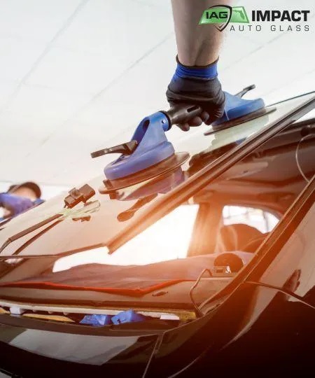 Mobile windshield replacement