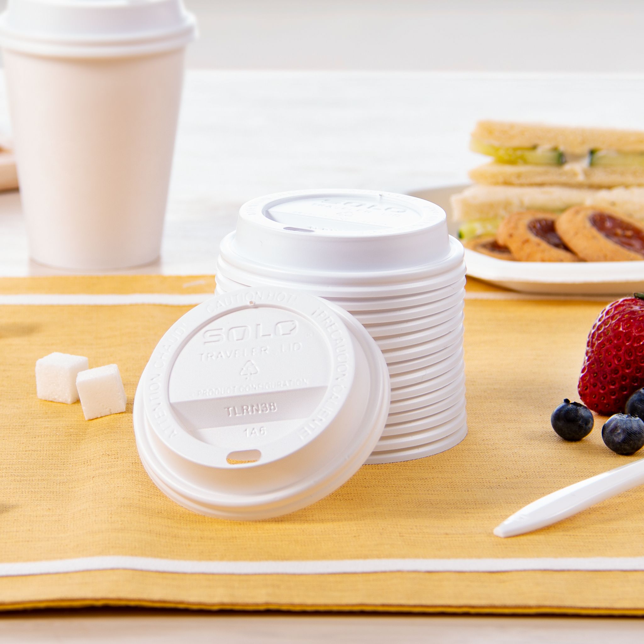 Solo® Traveler® Lid Dome 3.214X0.735 IN PS White For 8 OZ Hot Cup