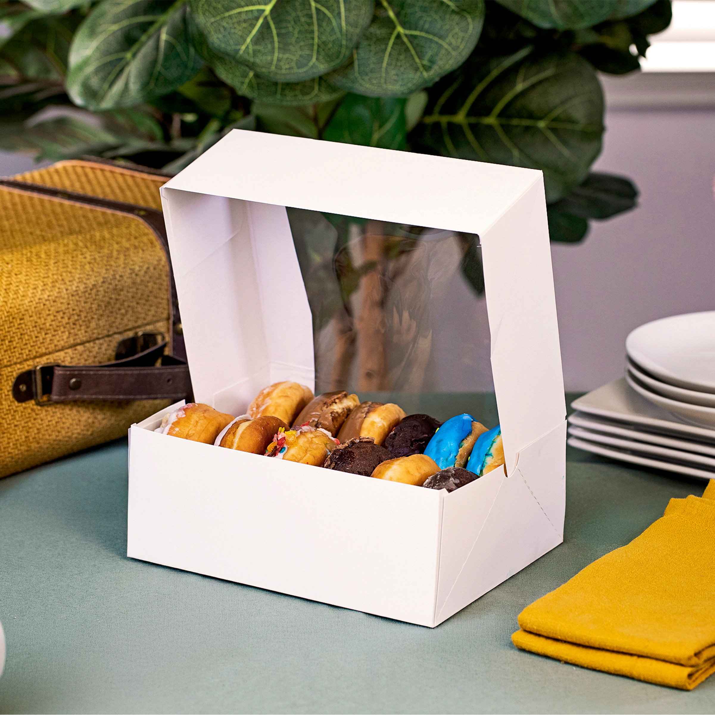 Bakery Box 9X7X3.5 IN SBS Paperboard White Rectangle 6 Corner