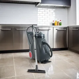 Clarke® Summit Pro 18SQ Wet & Dry Vacuum 18 GAL Plastic 1/Each