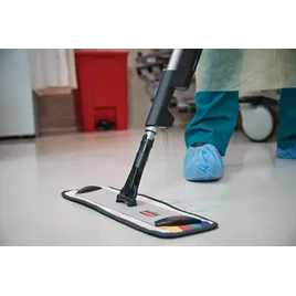 Executive Series™ Mop Frame 17 IN Black Aluminum Quick Connect 1