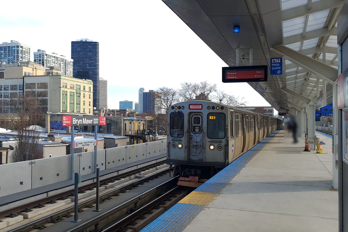 Howard-bound CTA Red Line train at the rebuilt Bryn Mawr station platform in Edgewater, Chicago