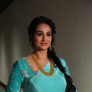 Actress Laya Classic Indian Look With Elegant Jewelry