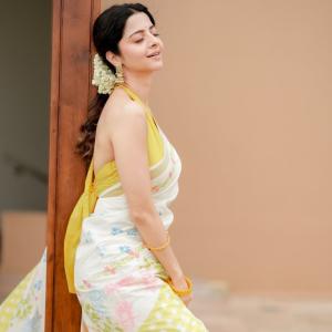 Actress Vedhika Charming Ethnic Fashion In Floral Saree