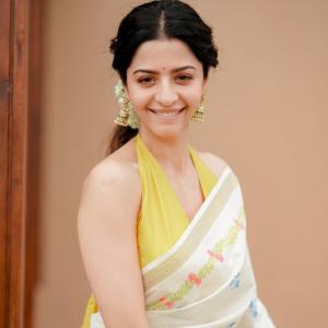 Actress Vedhika Charming Ethnic Fashion In Floral Saree