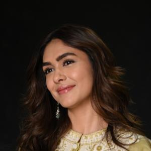 Graceful Ethnic Style Of Actress Mrunal Thakur Wins Hearts