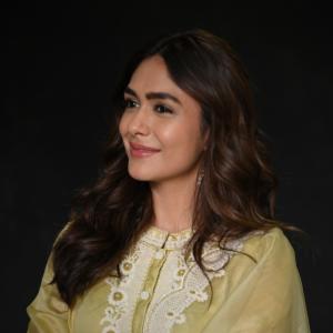 Graceful Ethnic Style Of Actress Mrunal Thakur Wins Hearts