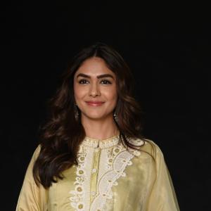 Graceful Ethnic Style Of Actress Mrunal Thakur Wins Hearts