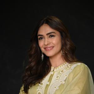 Graceful Ethnic Style Of Actress Mrunal Thakur Wins Hearts
