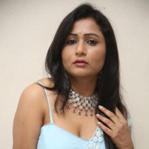 Jo Sharma Stuns In A Glamorous Saree Photoshoot