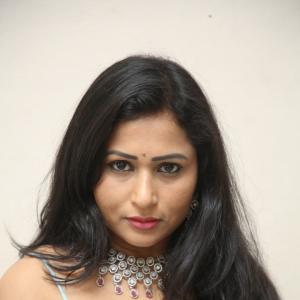 Jo Sharma Stuns In A Glamorous Saree Photoshoot