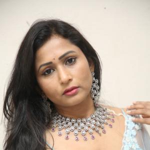 Jo Sharma Stuns In A Glamorous Saree Photoshoot