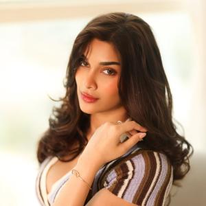 Actress Saiee Manjrekar’s Soft Glam Photoshoot Wins Attention
