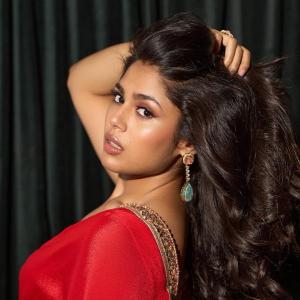 Faria Abdullah Looks Graceful In Stunning Red Saree