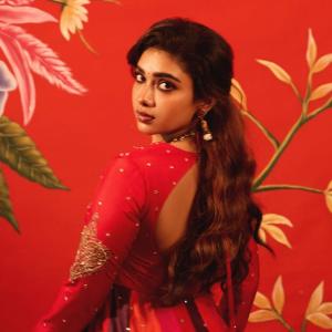 Actress Dushara Vijayan Shines In A Classy Traditional Outfit